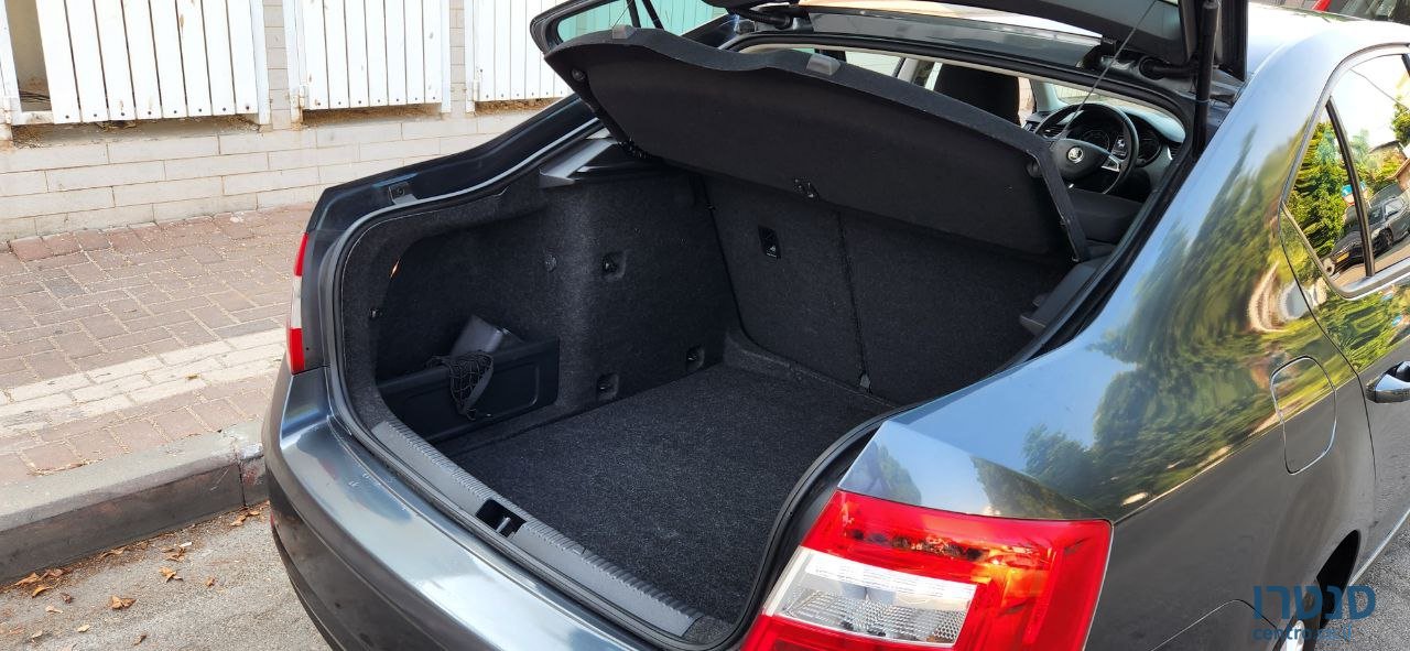 2019' Skoda Octavia Ambition photo #4