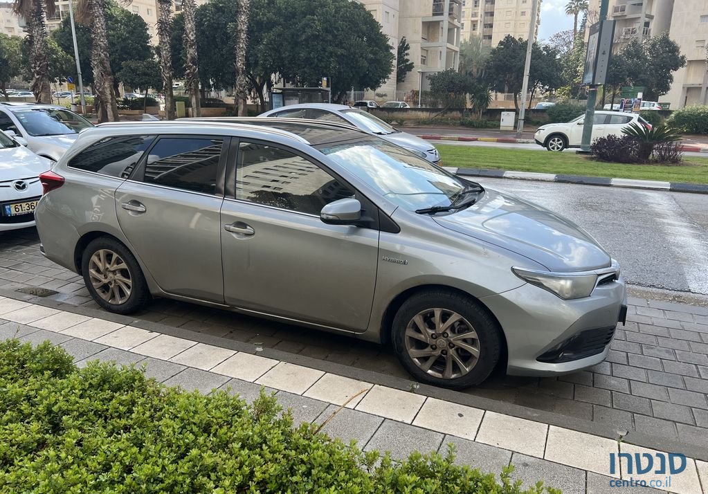 2016' Toyota Auris טויוטה אוריס photo #4