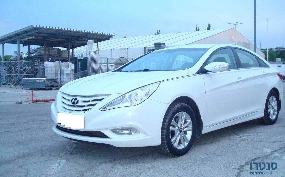 2011' Hyundai Sonata photo #2