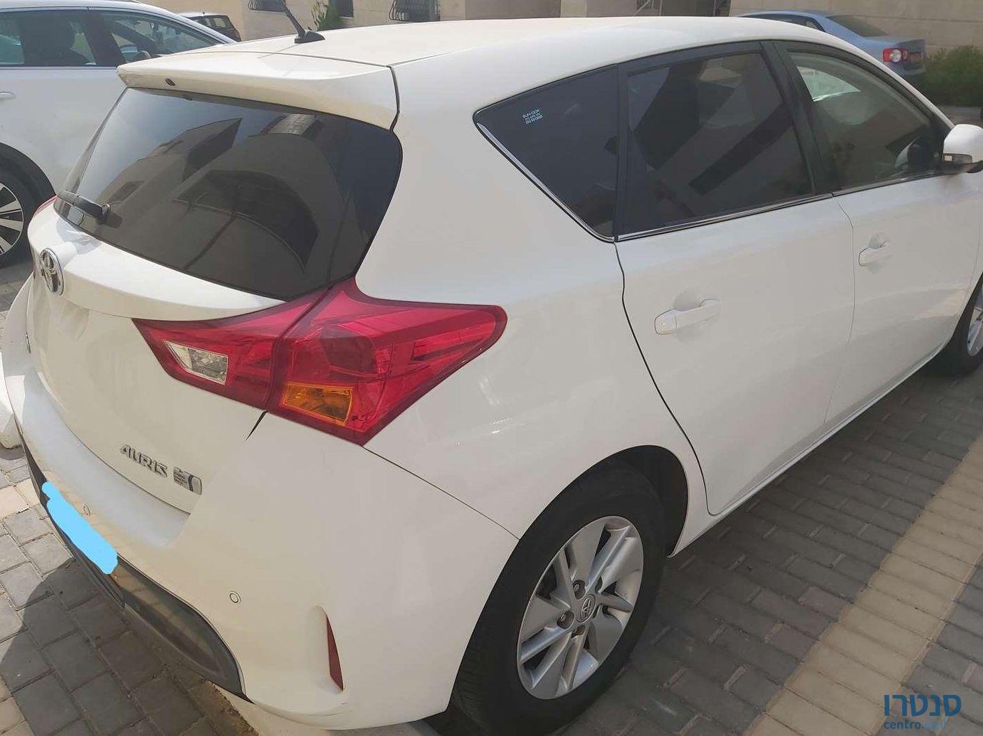 2014' Toyota Auris טויוטה אוריס photo #1