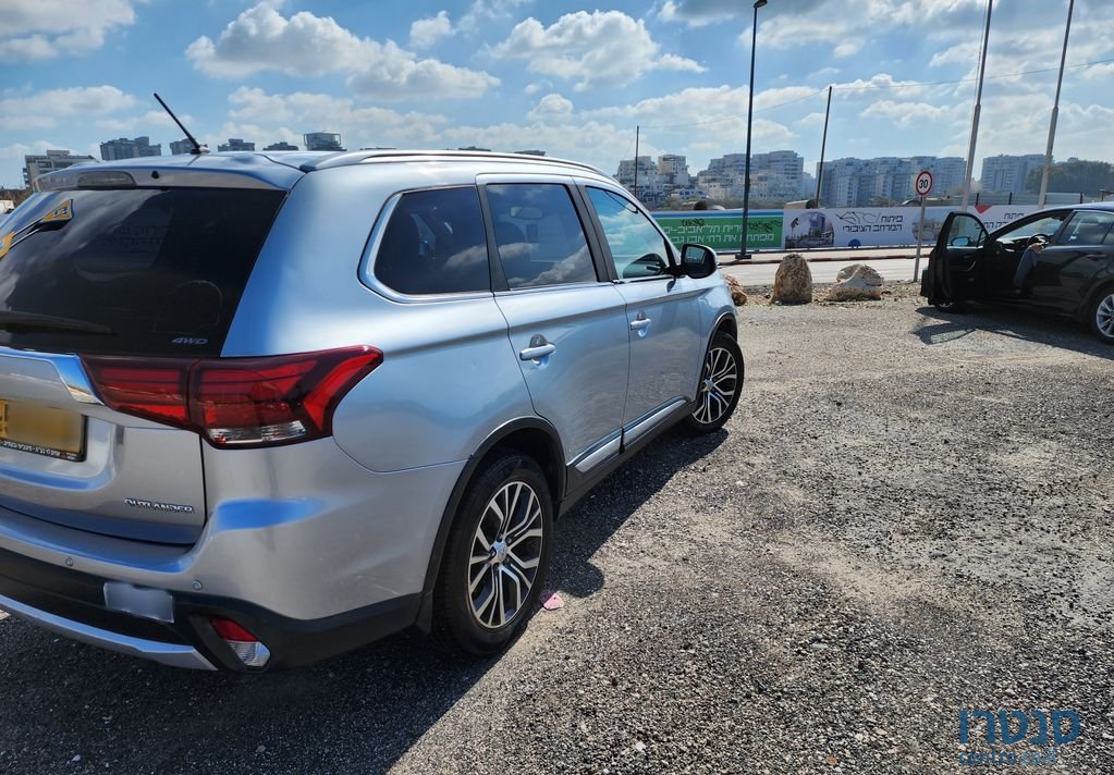 2016' Mitsubishi Outlander מיצובישי אאוטלנדר photo #3