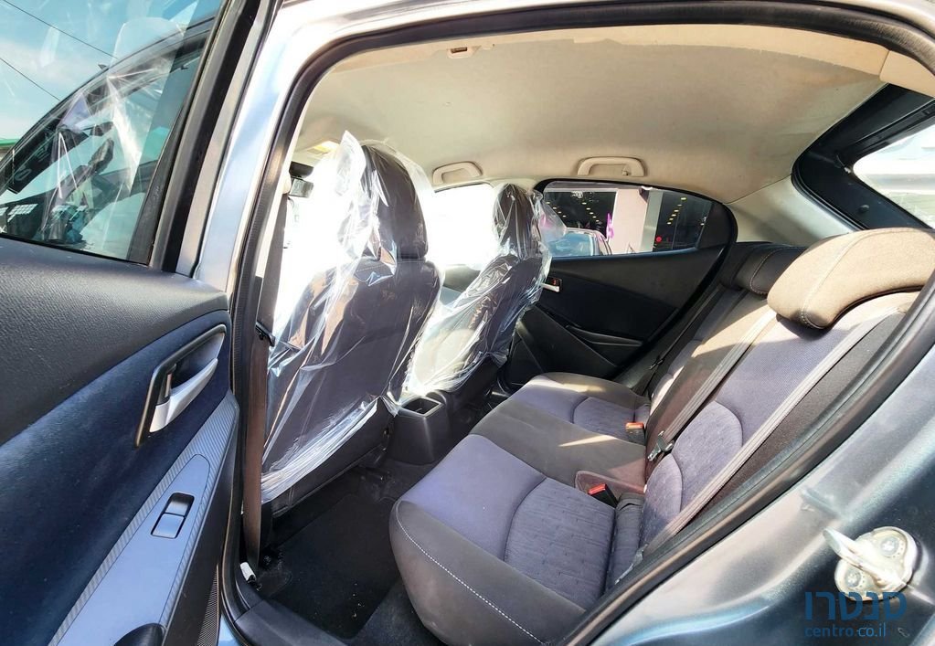 2017' Mazda 2 מאזדה photo #3