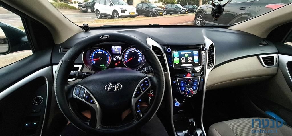 2017' Hyundai i30 יונדאי photo #1