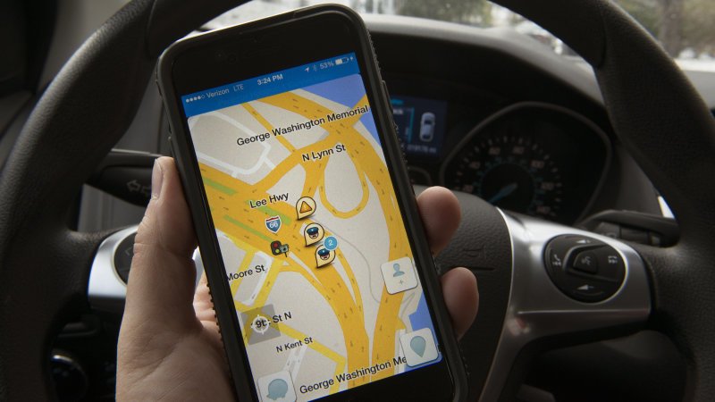 Waze Will Help You Avoid Difficult Intersections