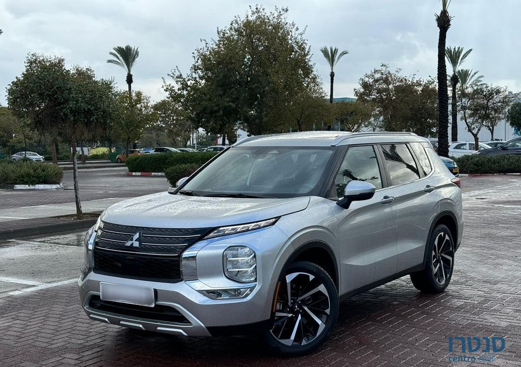 2023' Mitsubishi Outlander מיצובישי אאוטלנדר photo #1