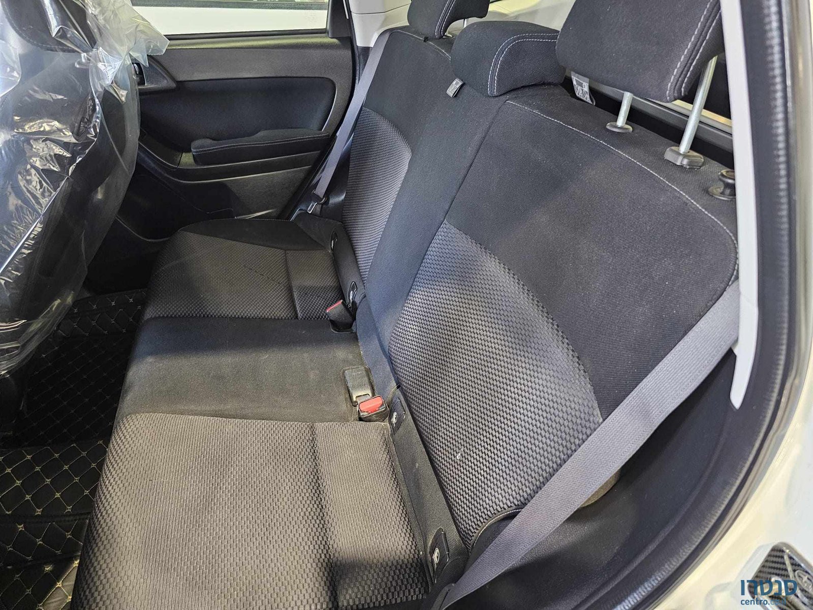 2015' Subaru Forester photo #6