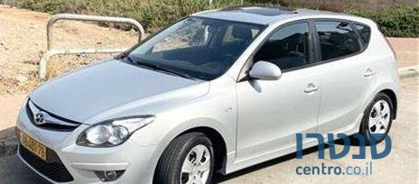 2011' Hyundai I30 יונדאי photo #2