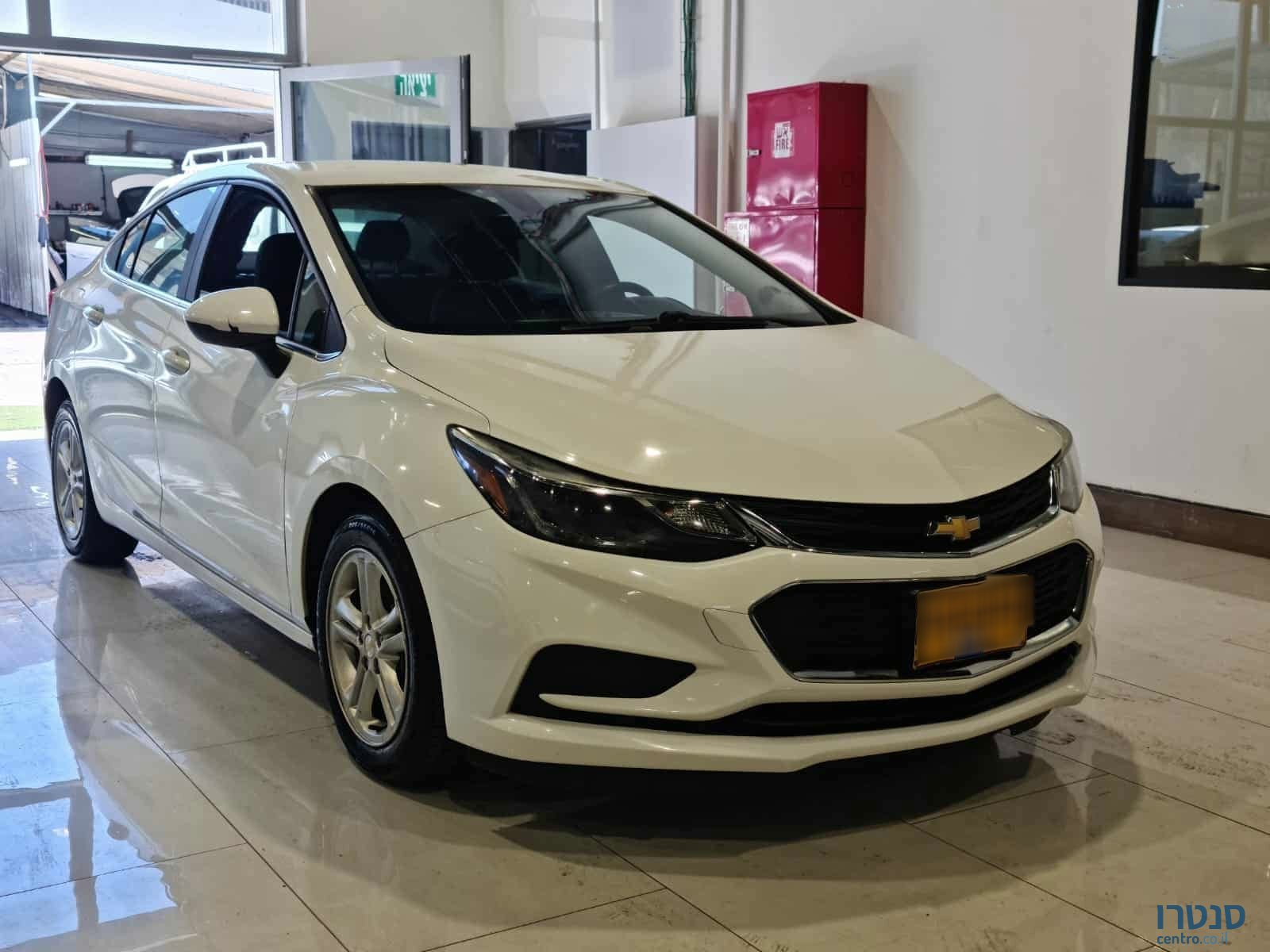 2019' Chevrolet Cruze photo #2