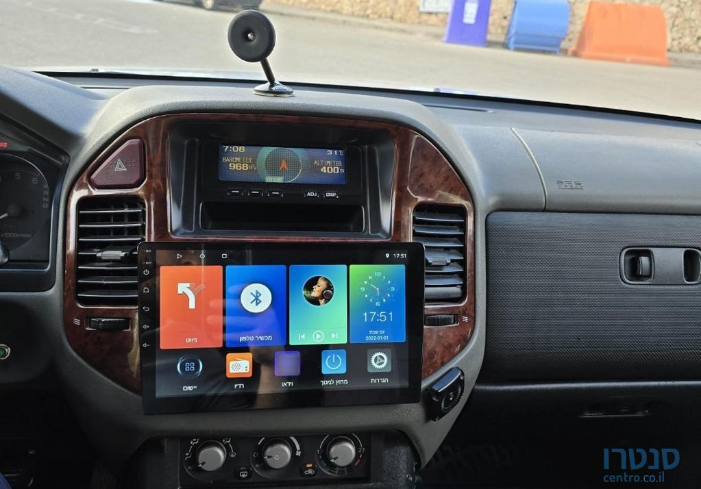 2004' Mitsubishi Pajero מיצובישי פג'רו photo #4