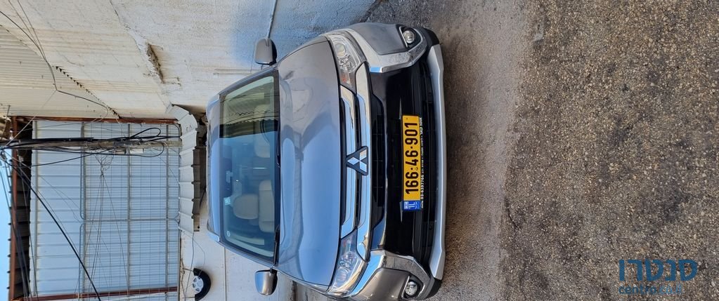 2018' Mitsubishi Outlander מיצובישי אאוטלנדר photo #2