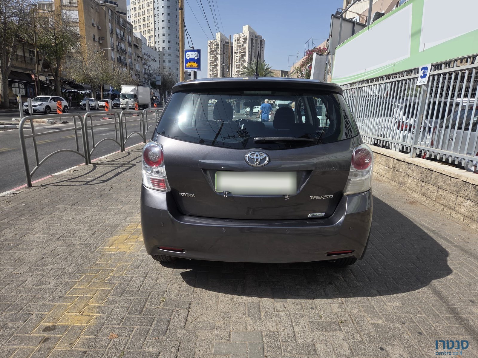 2011' Toyota Verso photo #7