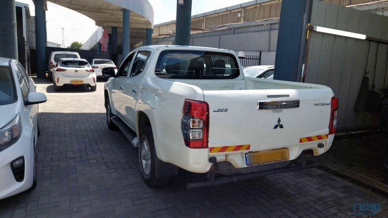 2021' Mitsubishi Triton L200 photo #3