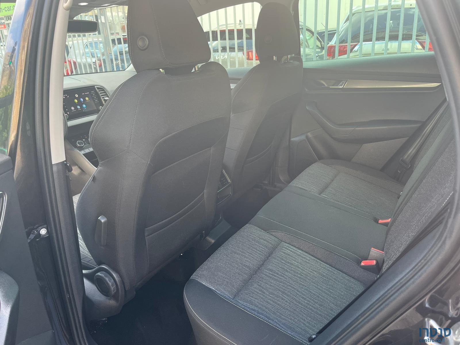 2019' Skoda Karoq photo #5