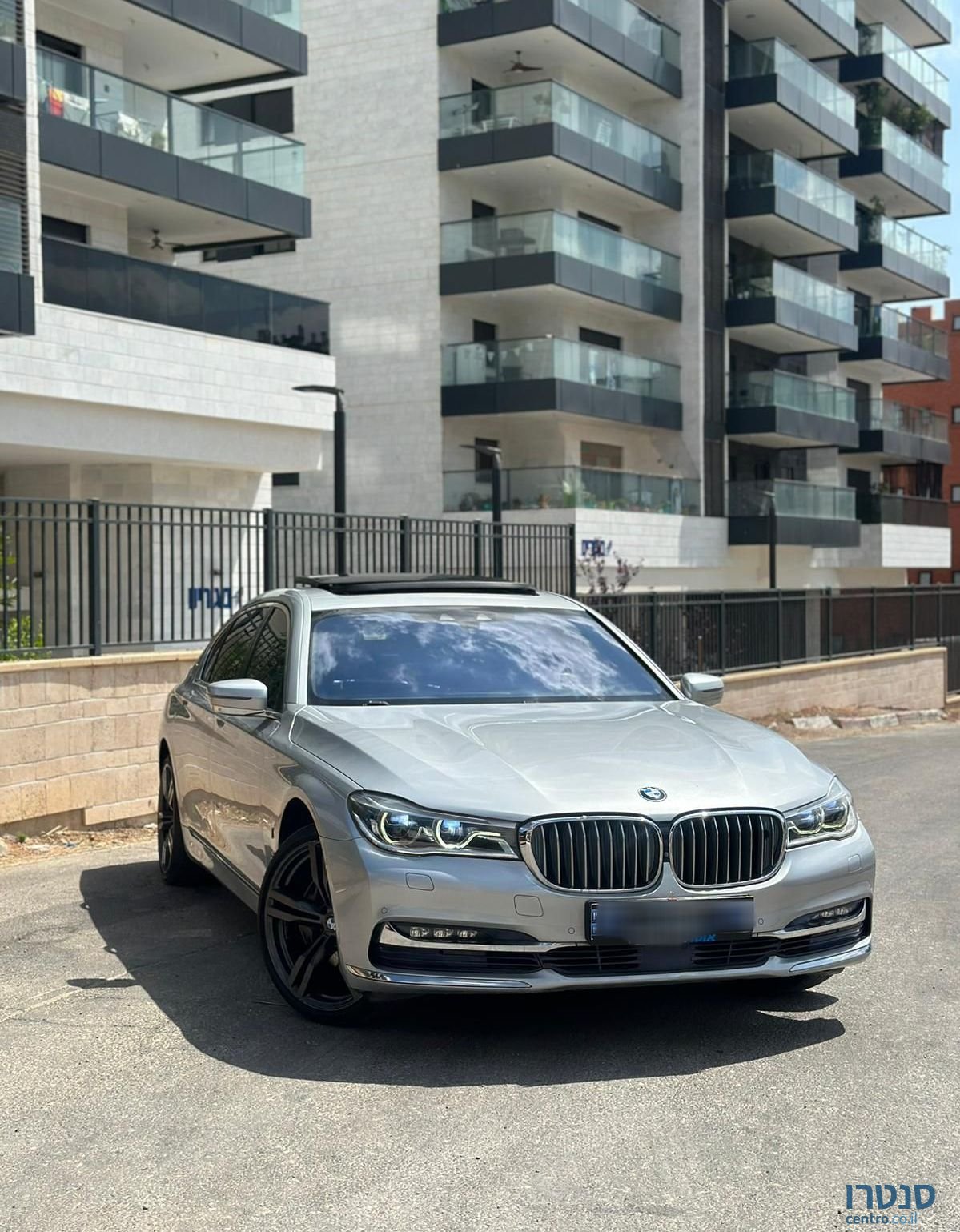 2017' BMW 7 Series ב מ וו סדרה 7 photo #2