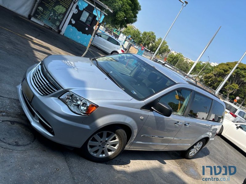 2012' Chrysler Grand Voyager קרייזלר גראנד וויאג'ר photo #2