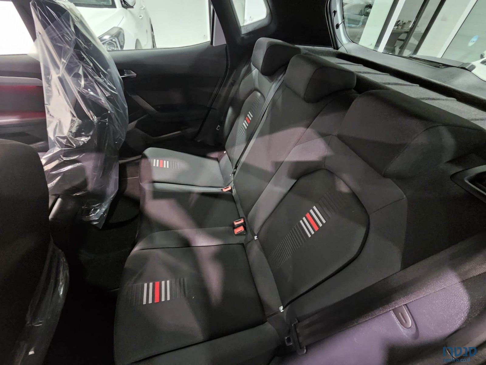 2019' SEAT Arona photo #6