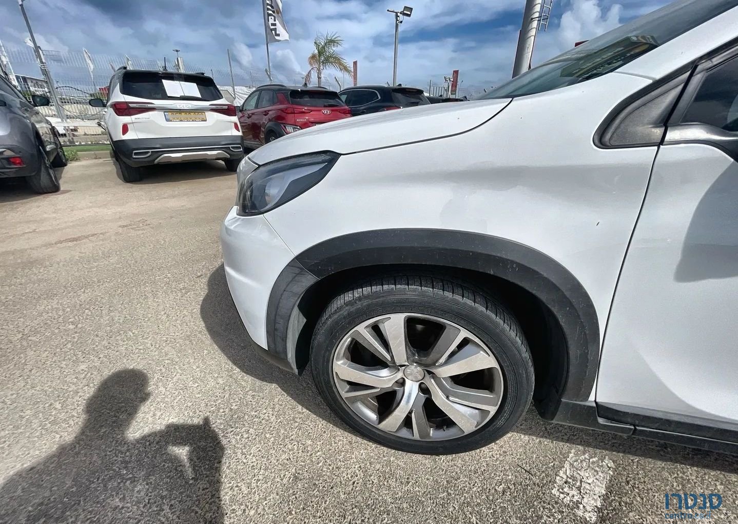2018' Peugeot 2008 פיג'ו photo #5