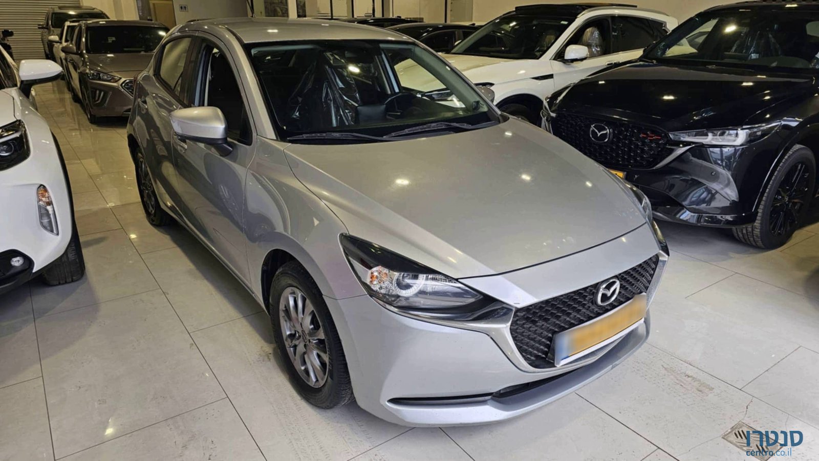 2021' Mazda 2 photo #2
