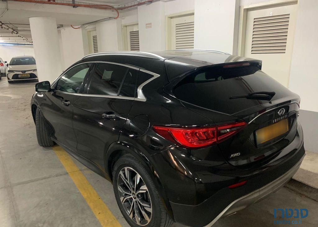 2018' Infiniti QX30 אינפיניטי photo #1