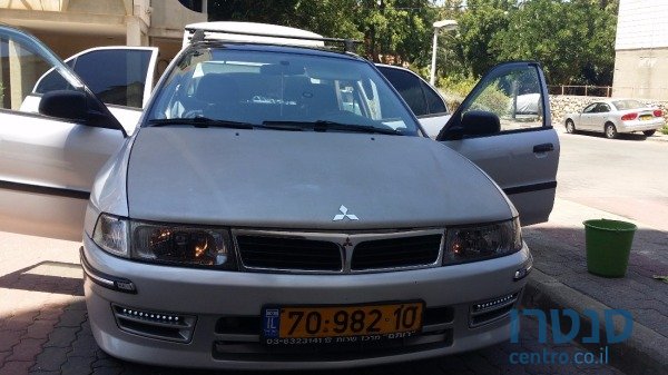 2001' Mitsubishi Lancer photo #1