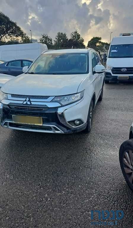2020' Mitsubishi Outlander מיצובישי אאוטלנדר photo #1