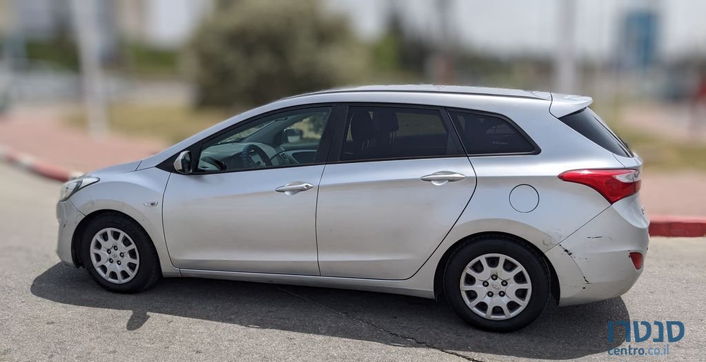 2013' Hyundai I30Cw יונדאי photo #1