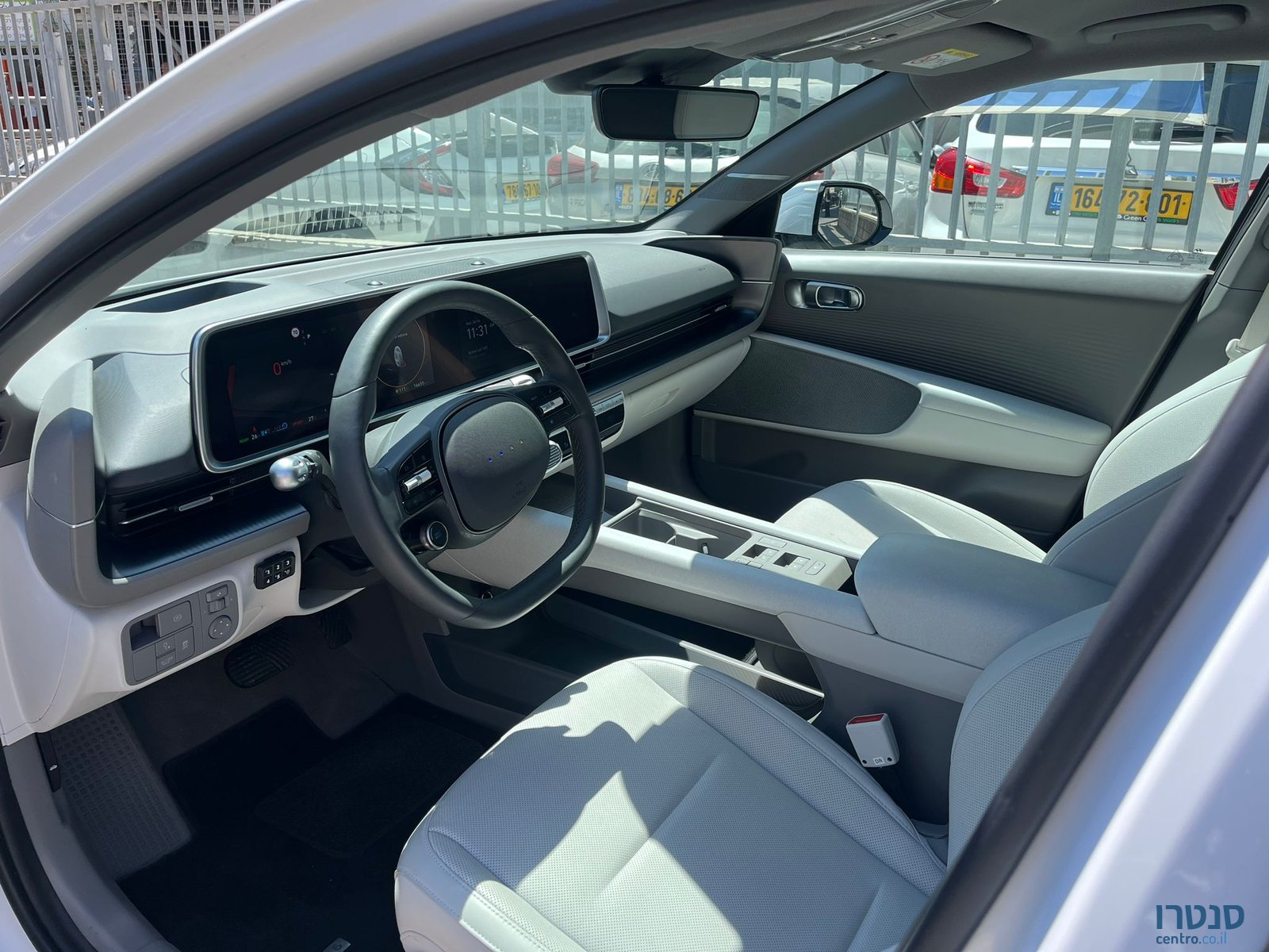 2024' Hyundai Ioniq 6 photo #2