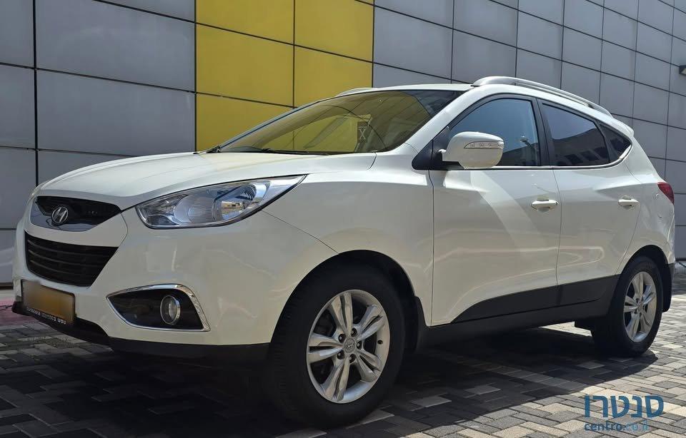 2011' Hyundai ix35 photo #3