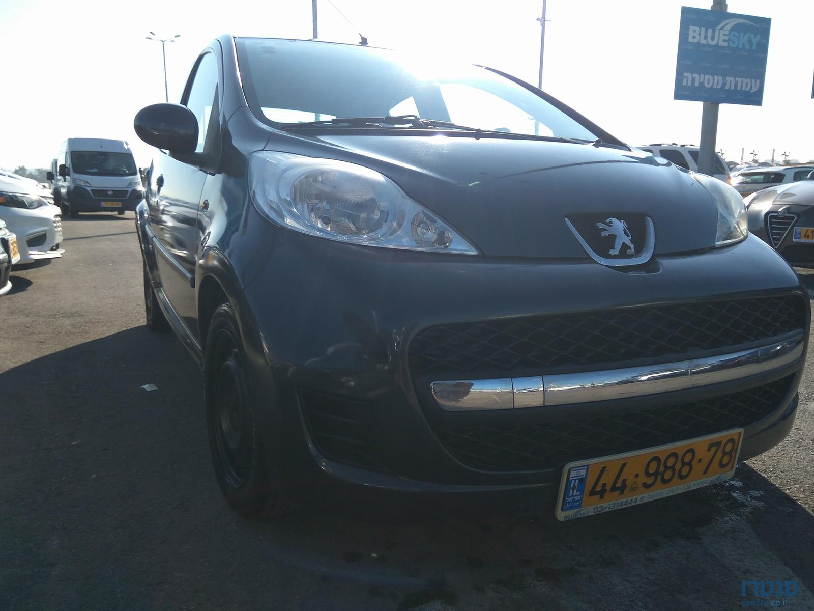 2011' Peugeot 107 photo #3