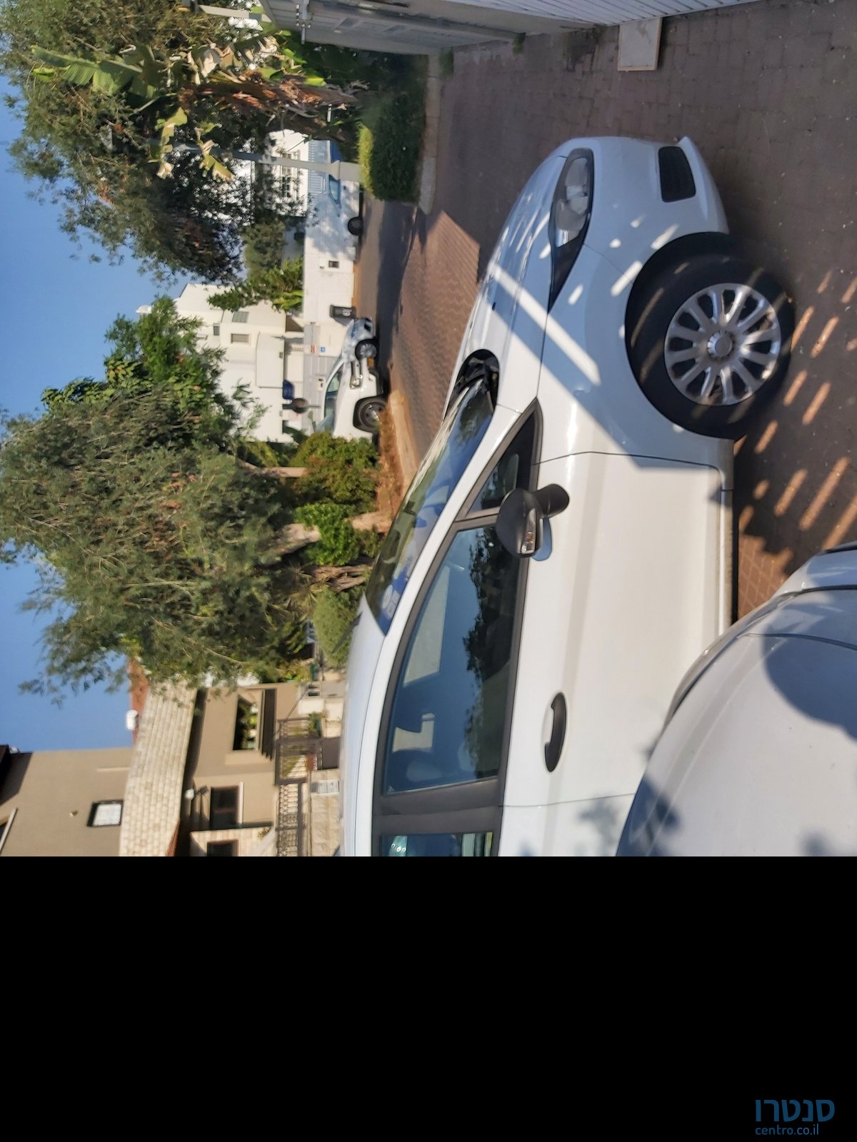 2014' Ford Fiesta פורד פיאסטה photo #2