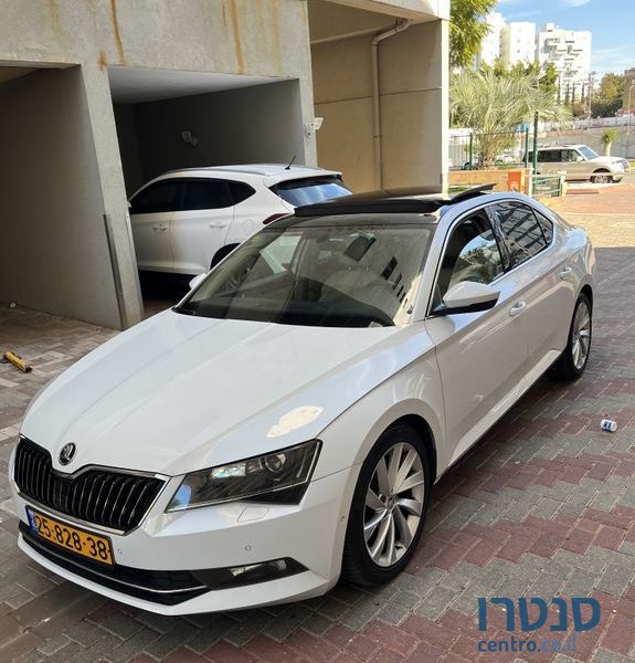 2016' Skoda Superb סקודה סופרב photo #3