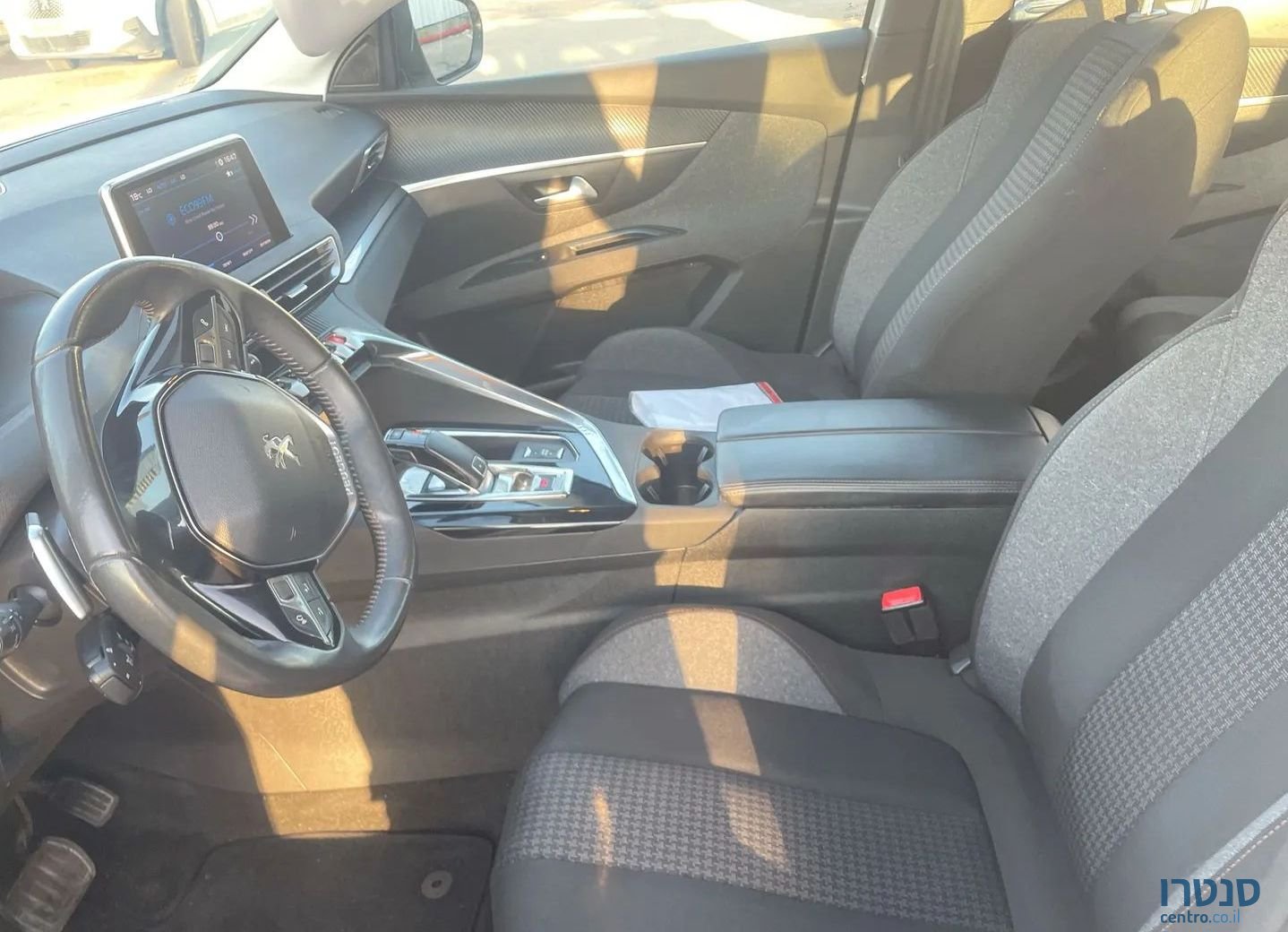 2022' Peugeot 5008 פיג'ו photo #6