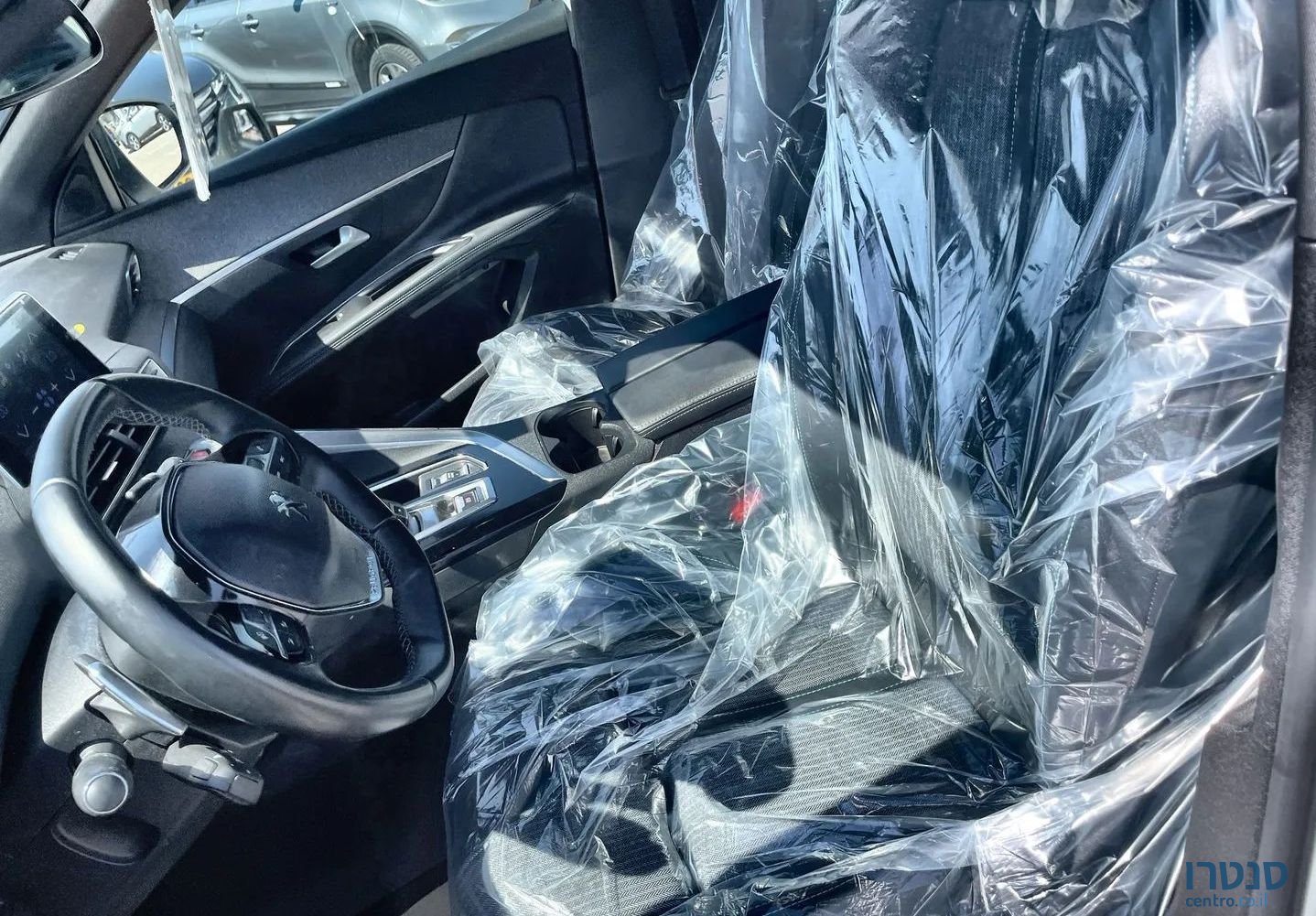 2023' Peugeot 3008 פיג'ו photo #6