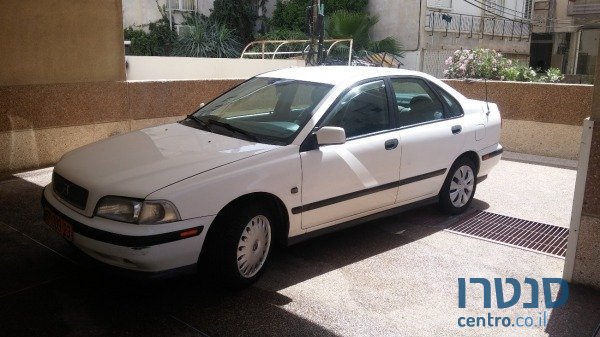 2000' Volvo S40 photo #2