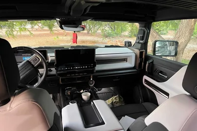 2024' GMC Hummer Ev ג'י.אם.סי האמר