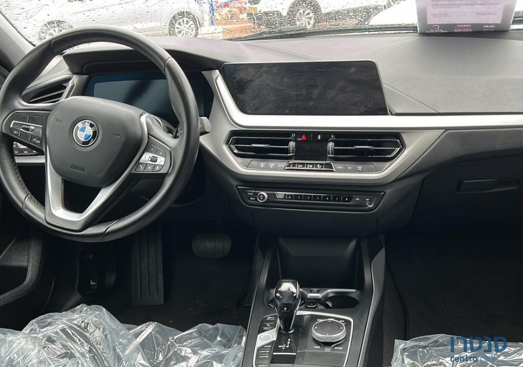 2021' BMW 1 Series ב.מ.וו סדרה 1 photo #4