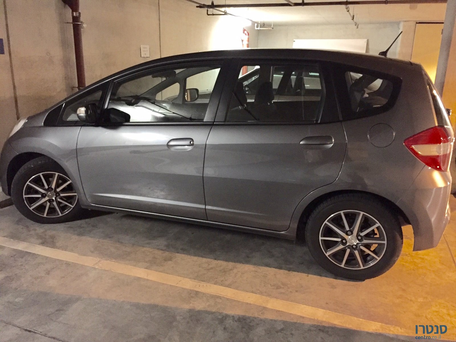 2013' Honda Jazz photo #1