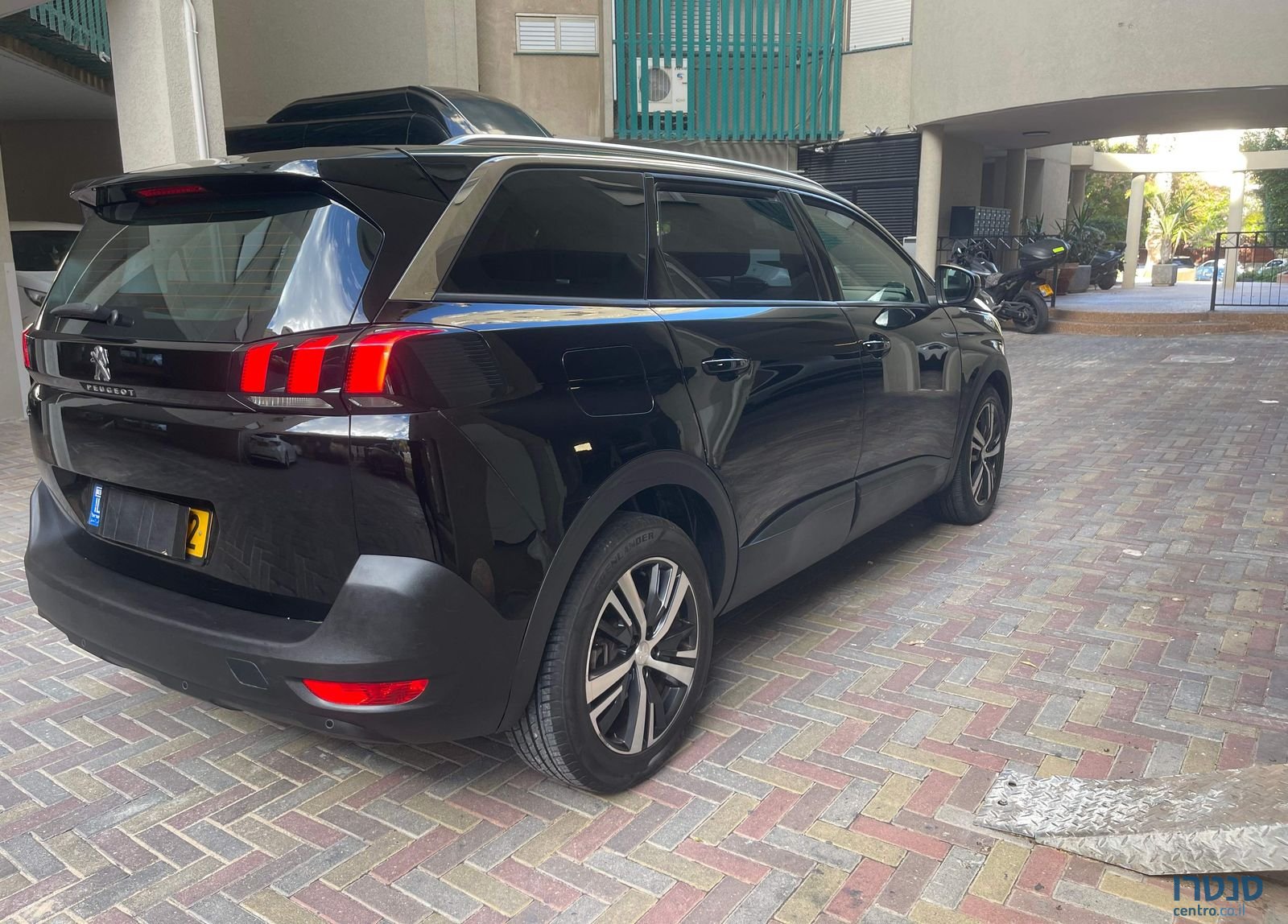 2020' Peugeot 5008 פיג'ו photo #6