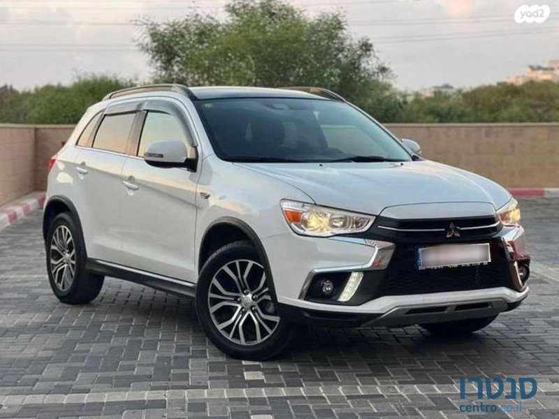 2019' Mitsubishi ASX photo #3