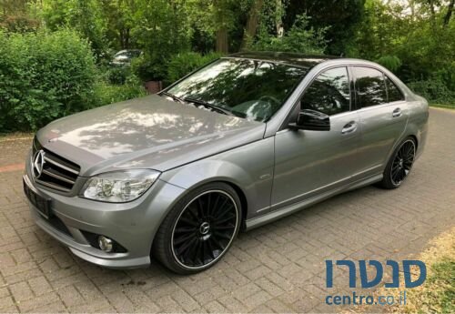 2018' Mercedes-Benz 300 photo #2