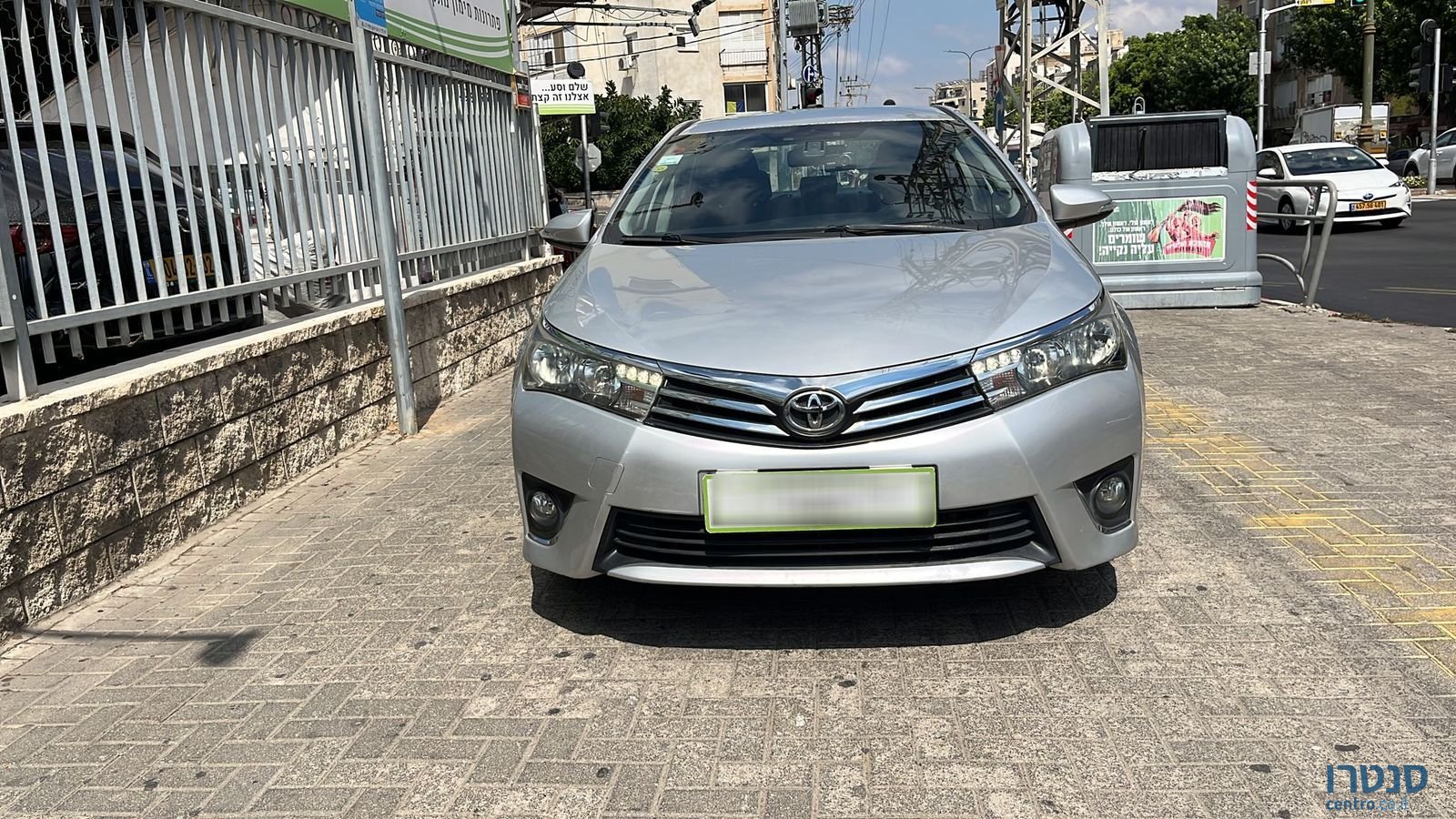 2013' Toyota Corolla photo #3