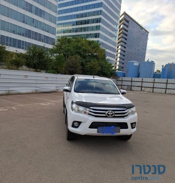 2016' Toyota Hilux טויוטה היילקס photo #2