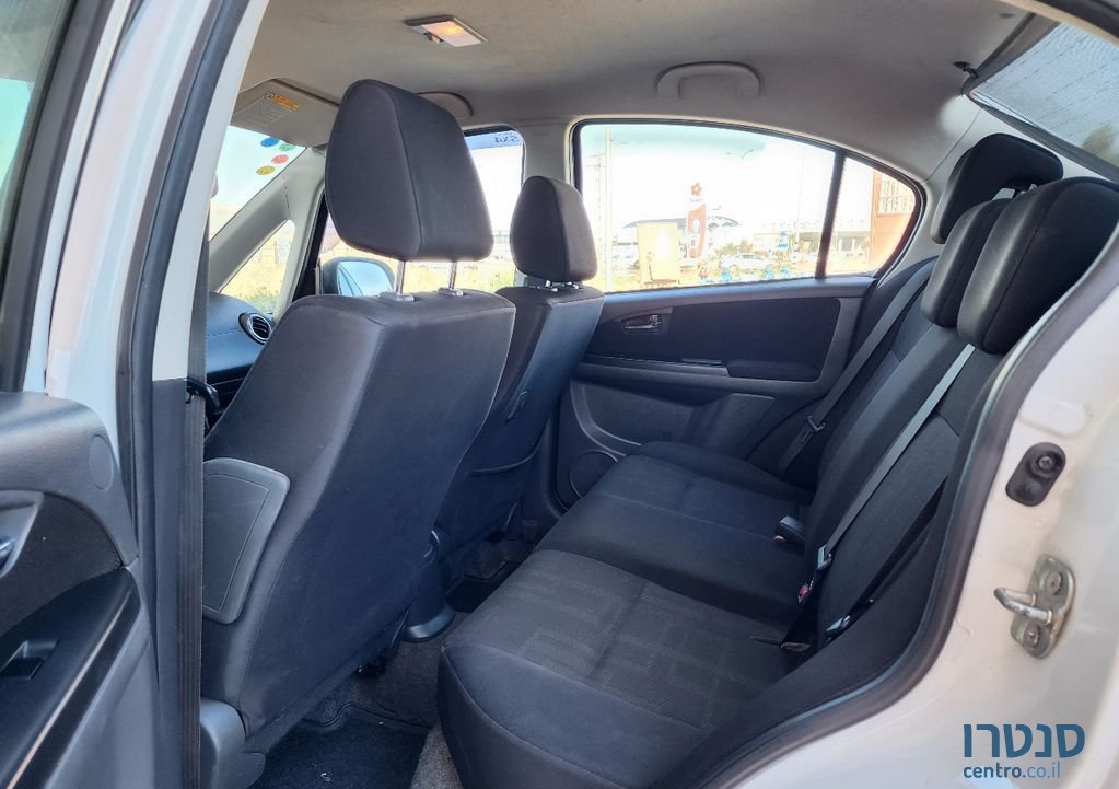 2011' Suzuki SX4 סוזוקי photo #4