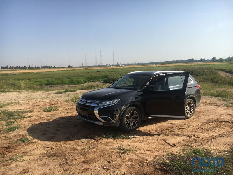 2016' Mitsubishi Outlander מיצובישי אאוטלנדר photo #3