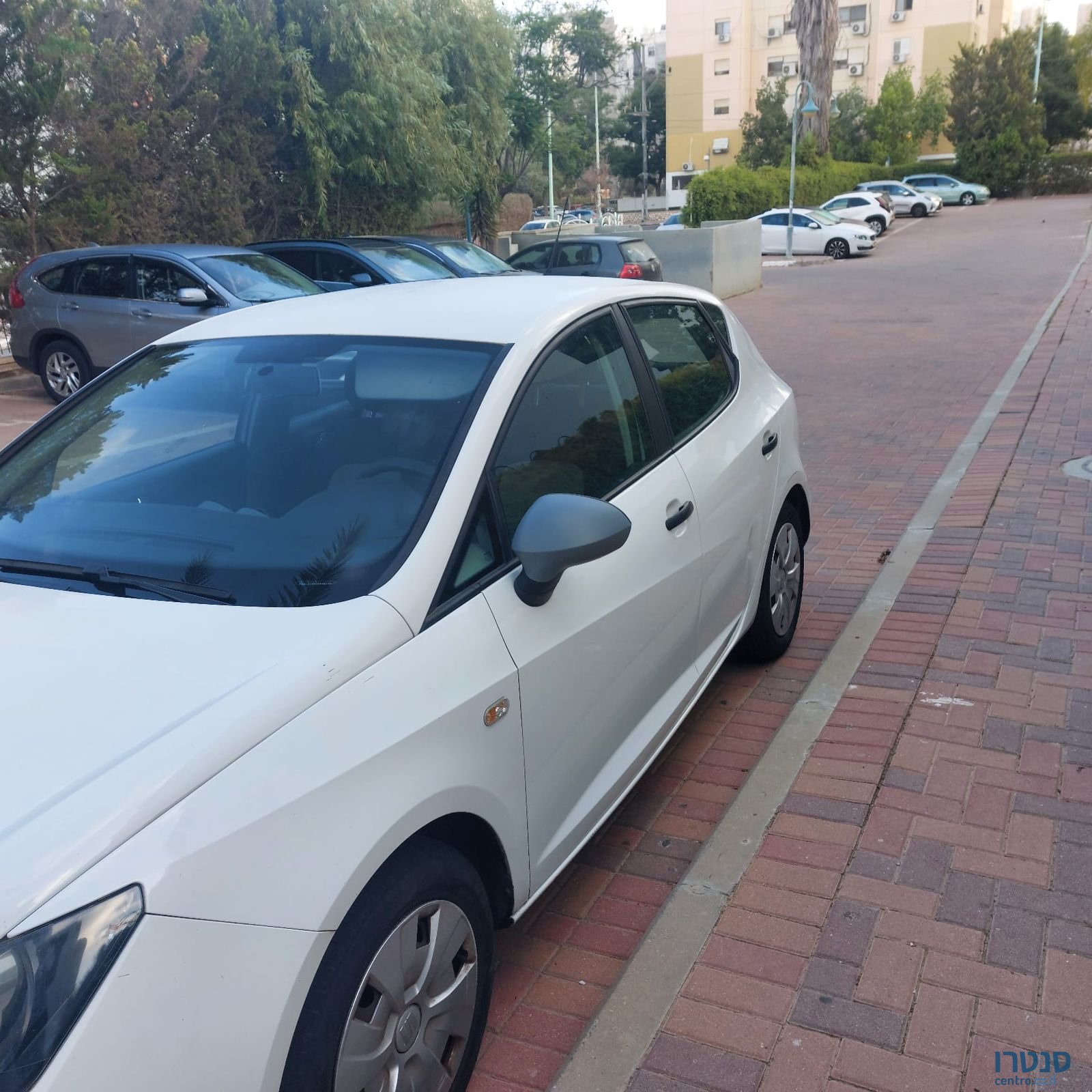 2015' SEAT Ibiza סיאט איביזה photo #2