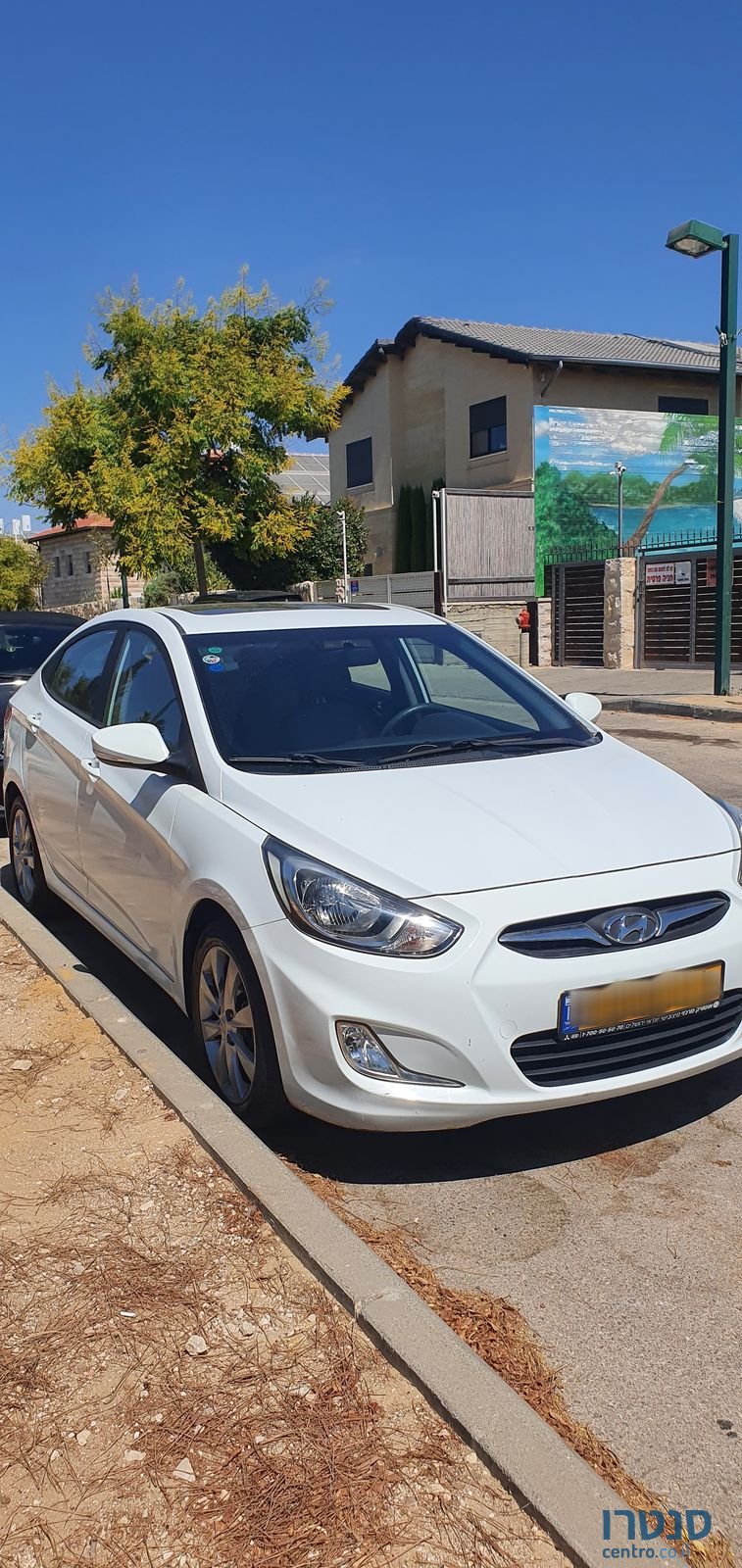 2014' Hyundai i25 יונדאי photo #1
