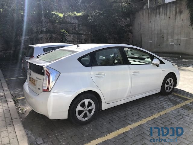 2014' Toyota Prius טויוטה פריוס photo #4