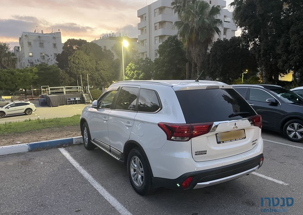 2016' Mitsubishi Outlander מיצובישי אאוטלנדר photo #3