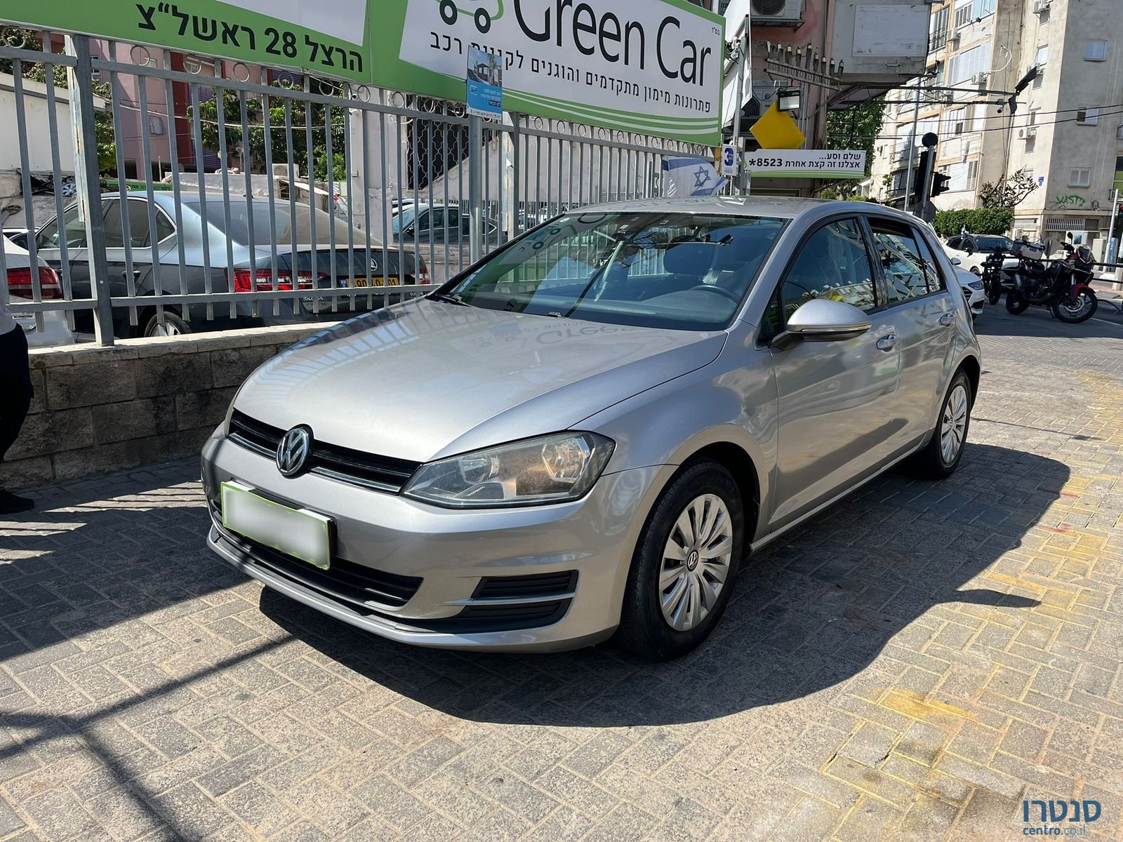 2015' Volkswagen Golf photo #1