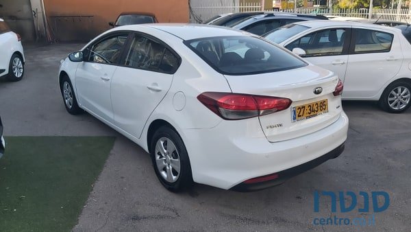 2017' Kia Forte photo #2